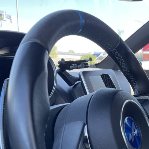 Alpine A110 - Support téléphone Adaptable